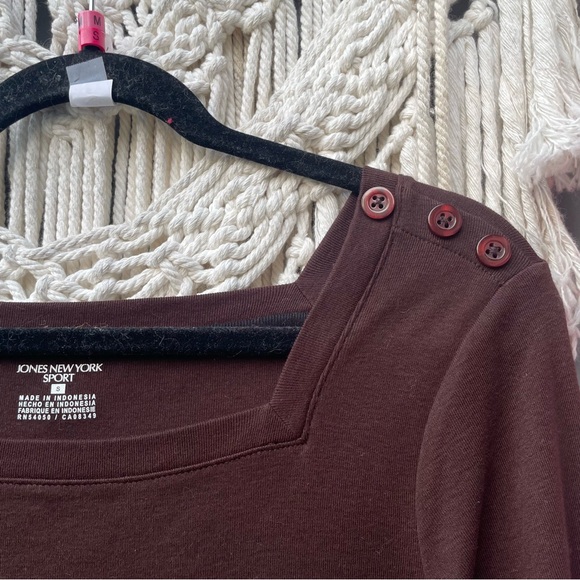 SOLD LIVE 10/19/24 
Jones New York Sport Brown Long Sleeve with Square Neckline - Picture 2 of 5